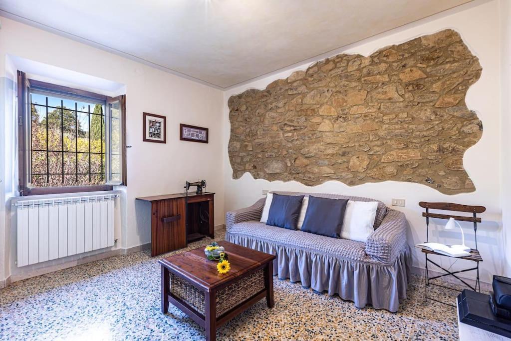 Vila Casa Della Nonna Chianni Exteriér fotografie