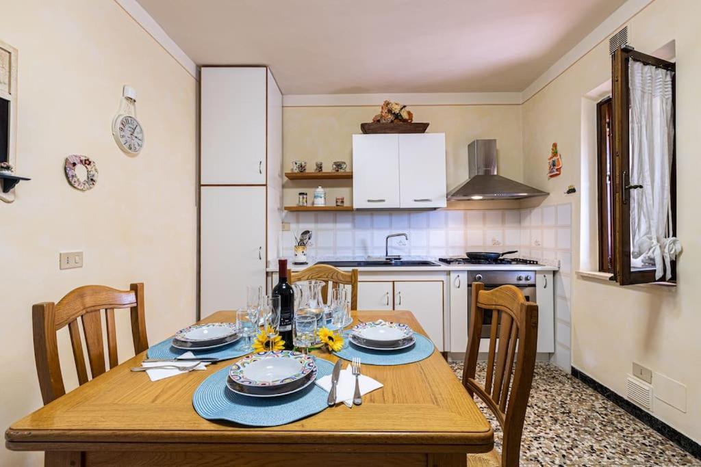 Vila Casa Della Nonna Chianni Exteriér fotografie