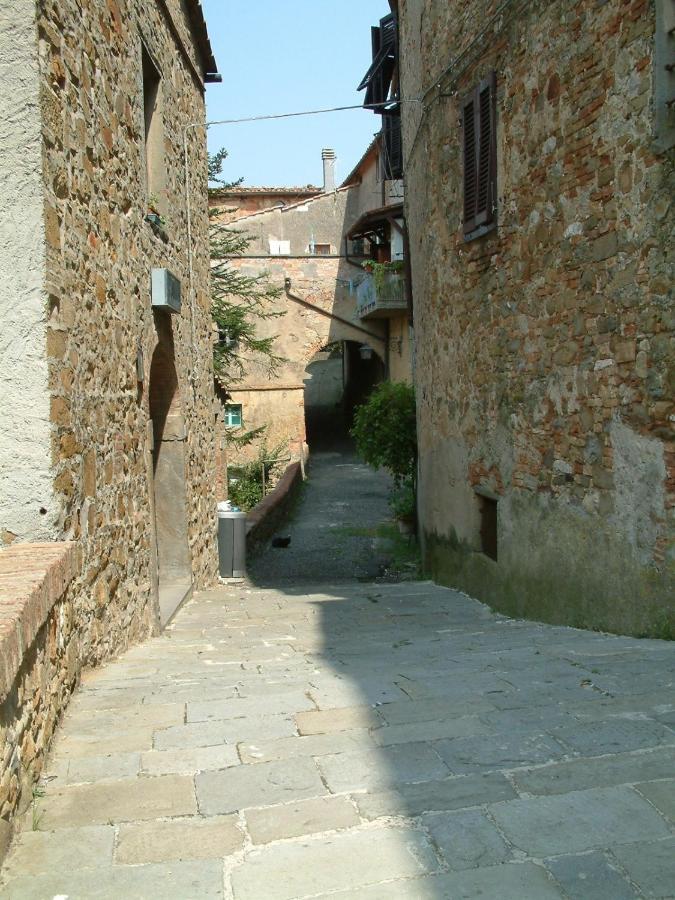 Vila Casa Della Nonna Chianni Exteriér fotografie