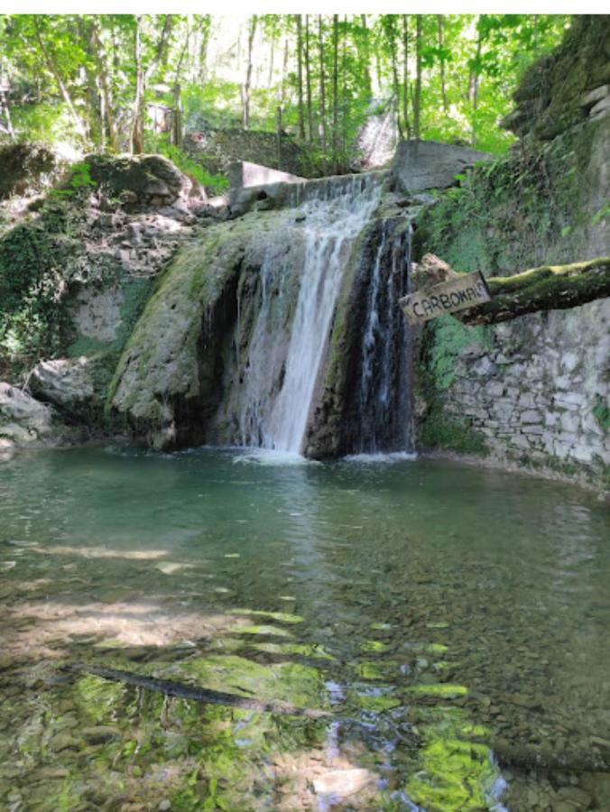 Vila Casa Della Nonna Chianni Exteriér fotografie