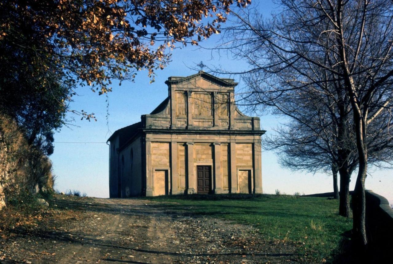 Vila Casa Della Nonna Chianni Exteriér fotografie